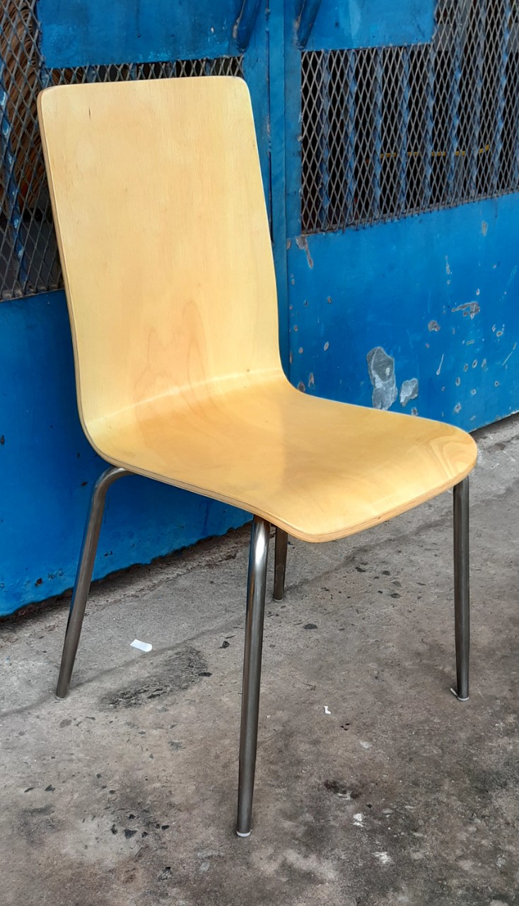 Ghế lưng uốn cong chân inox GU05LL-PU